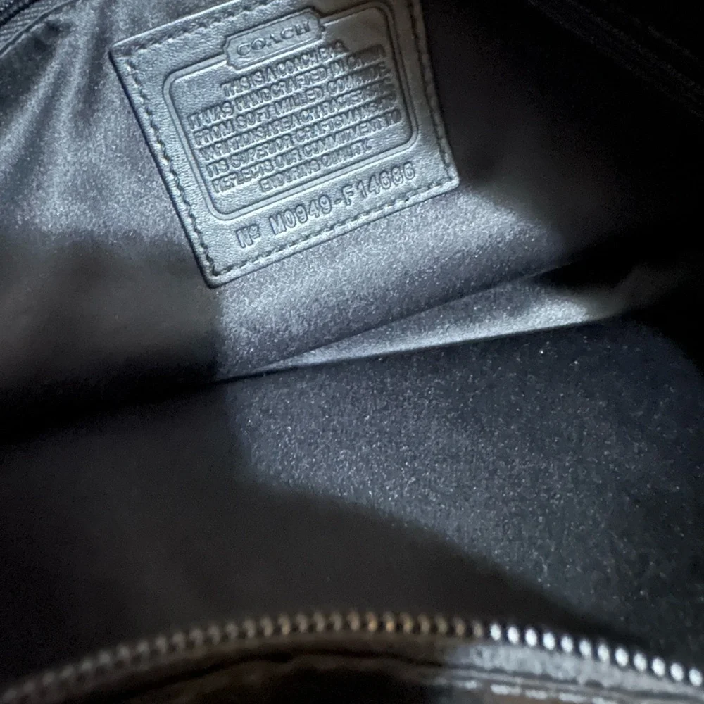 Coach Black Leather Shoulder Bag - Picture 4 of 7